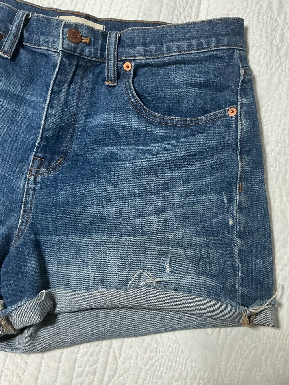 Madewell Dark Indigo Rolled Hem Denim Shorts Size 28 - Picture 4 of 13